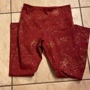 Red stay gold light n tight